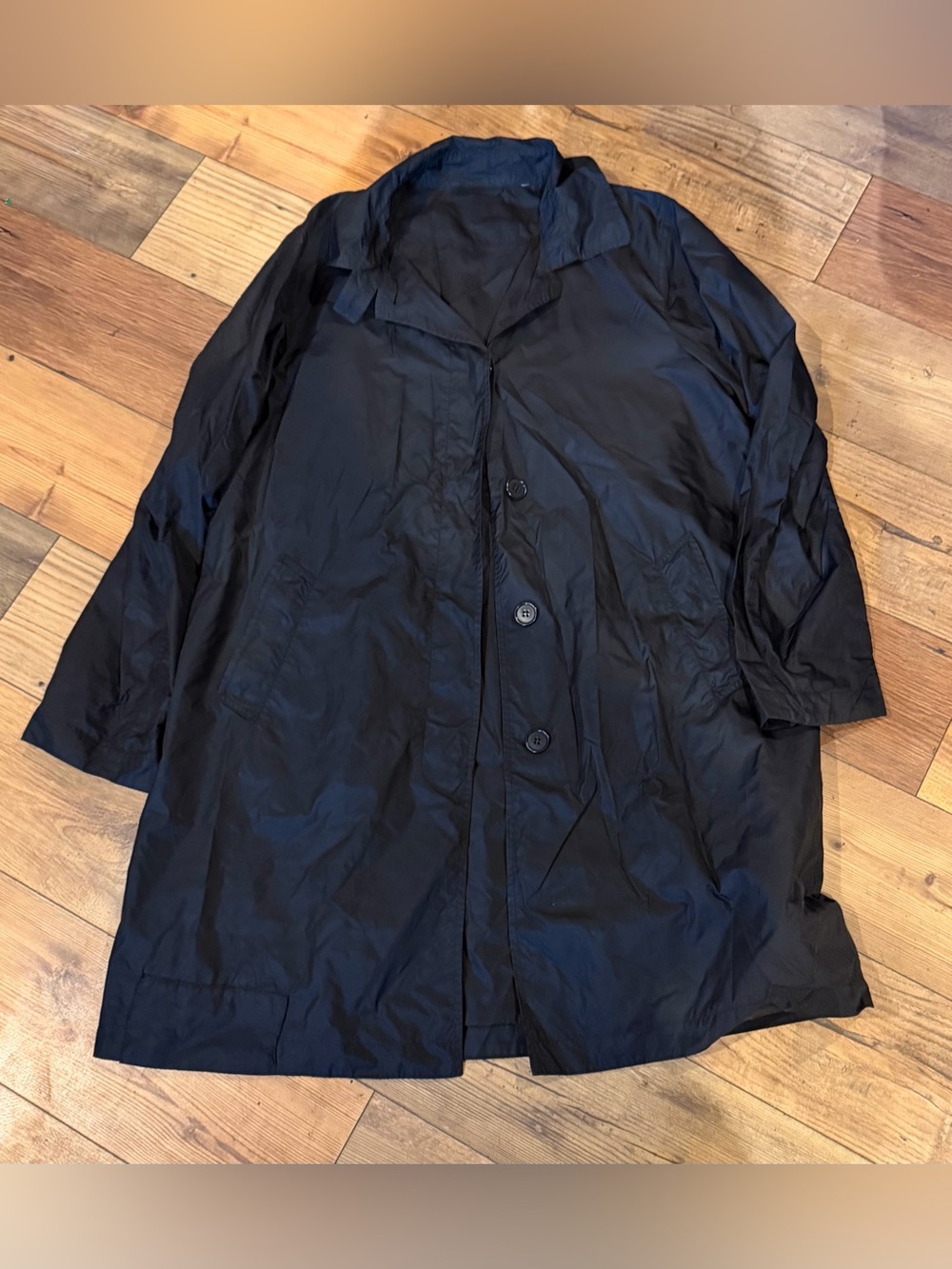 Aspesi 100% nylon button down Taffeta Raincoat / jacket